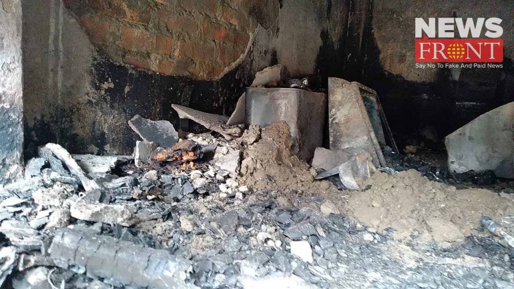 groshorry shop burnt in islampur | newsfront.co