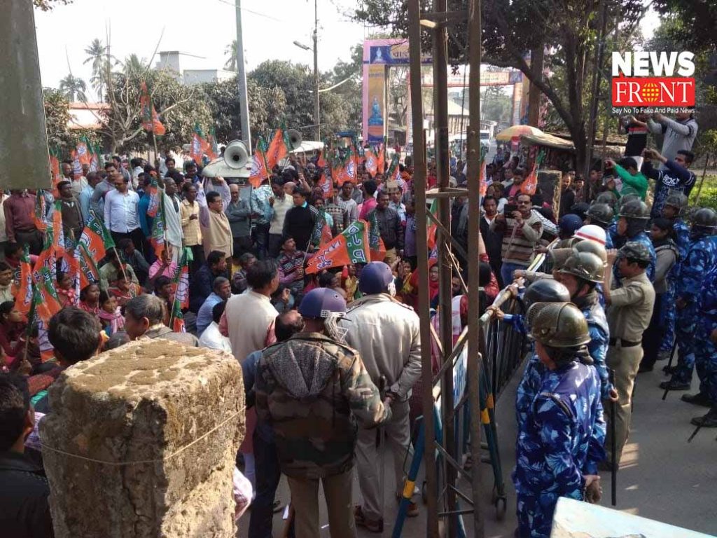 bharatiya janata party abostan protest to kaliganj police station | newsfront.co