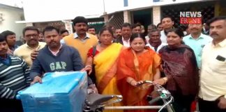 cycle and ice box distribution to fishermen in islampur | newsfront.co