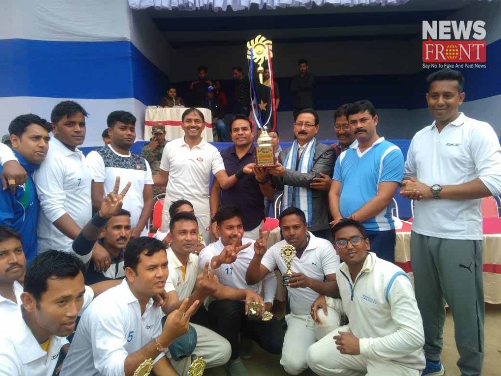 raiganj police ekadesh win in kaliganj cricket match | newsfront.co