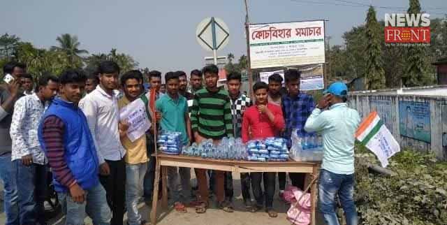 tmcp members provide drinking water to madhyamik candidates | newsfront.co