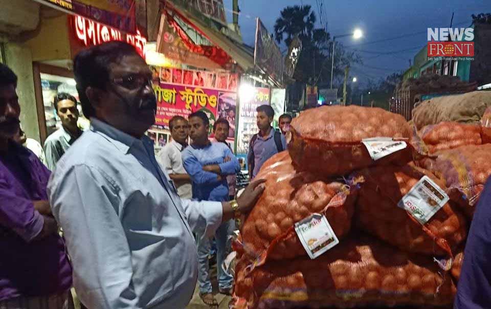 block development officer visit to kolaghat market | newsfront.co