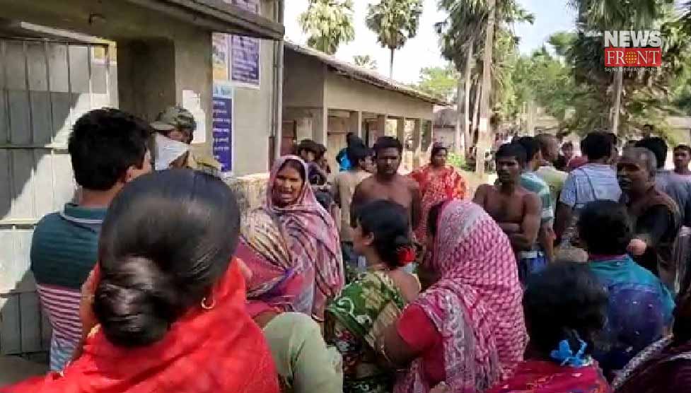 public protest to cover samabay bank officer | newsfront.co