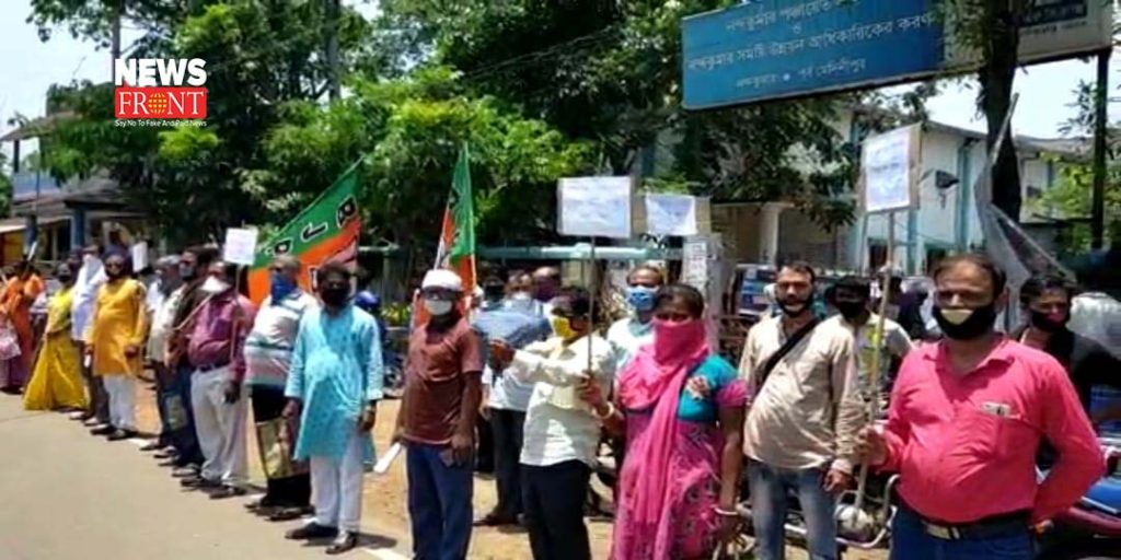 bjp leaders protest for Migrant workers back to home | newsfront.co