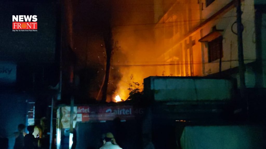 massive fire in bidhnagar market | newsfront.co