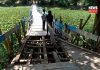 village divided wooden bridge for panic of corona | newsfront.co
