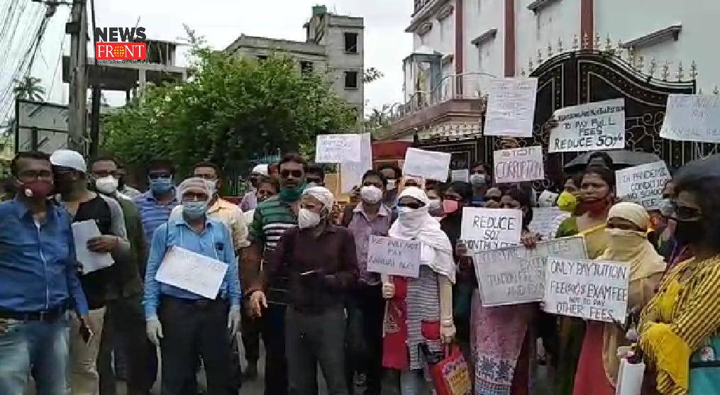 Parents protest | newsfront.co