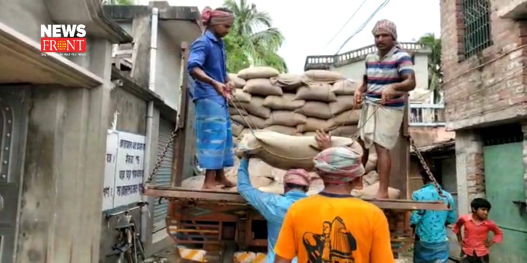 Rice sack loading | newsfront.co