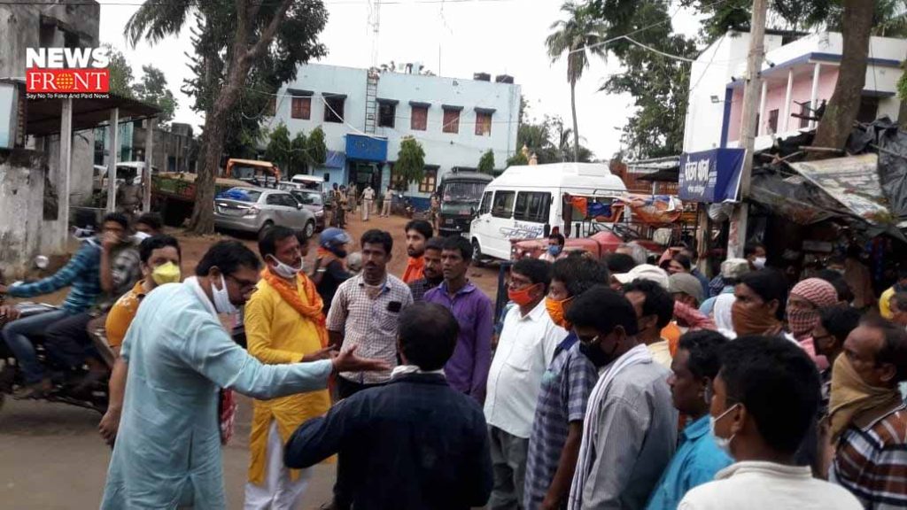 tmc workers attack to bjp member in west Midnapore | newsfront.co