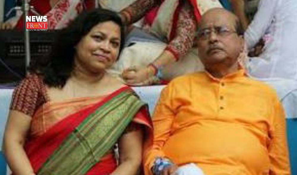 Sadhan Pande and his wife | newsfront.co