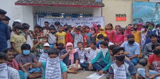 villagers protest | newsfront.co