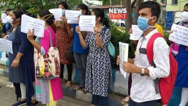 Students protest | newsfront.co