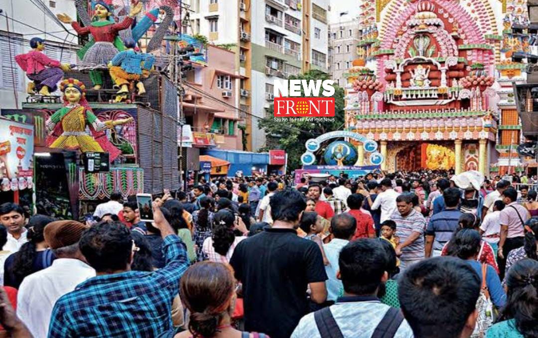 pujo crowd | newsfront.co