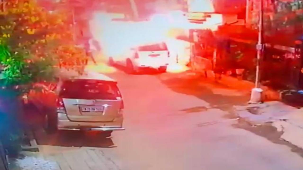 satish kumar car setting on fire cctv