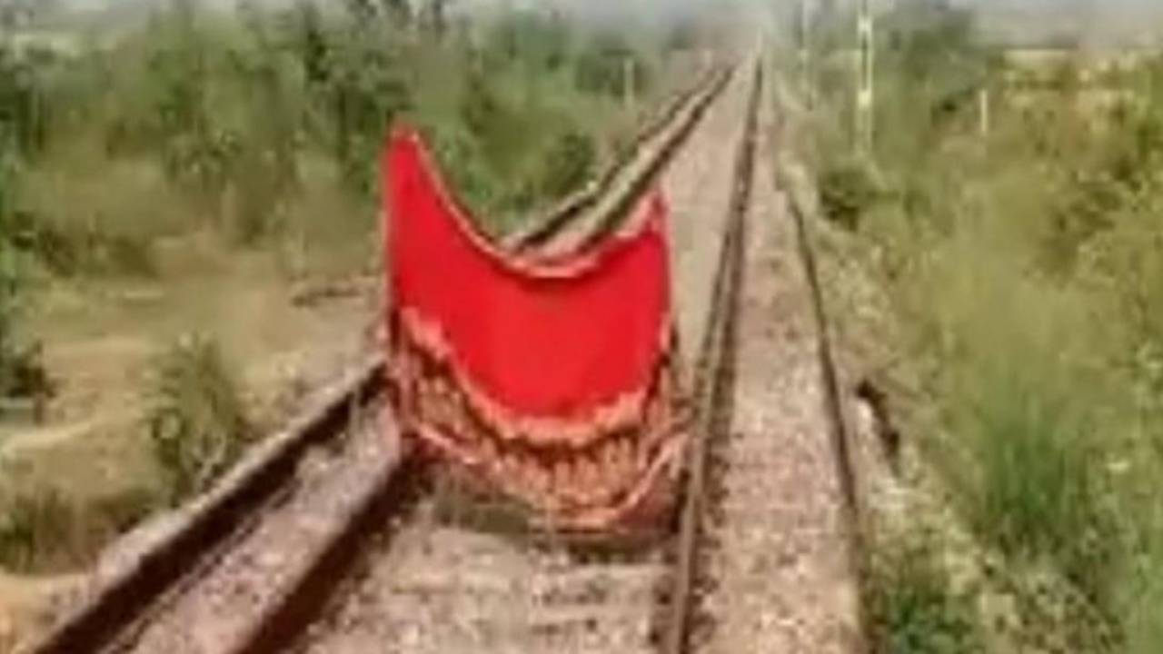 up woman saves rail accident 